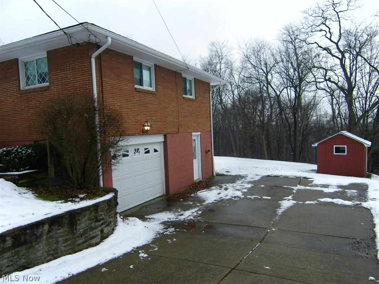 248 Greenbrier Road Weirton, WV 26062 - Photo 2 of 21 Gallery Image 2