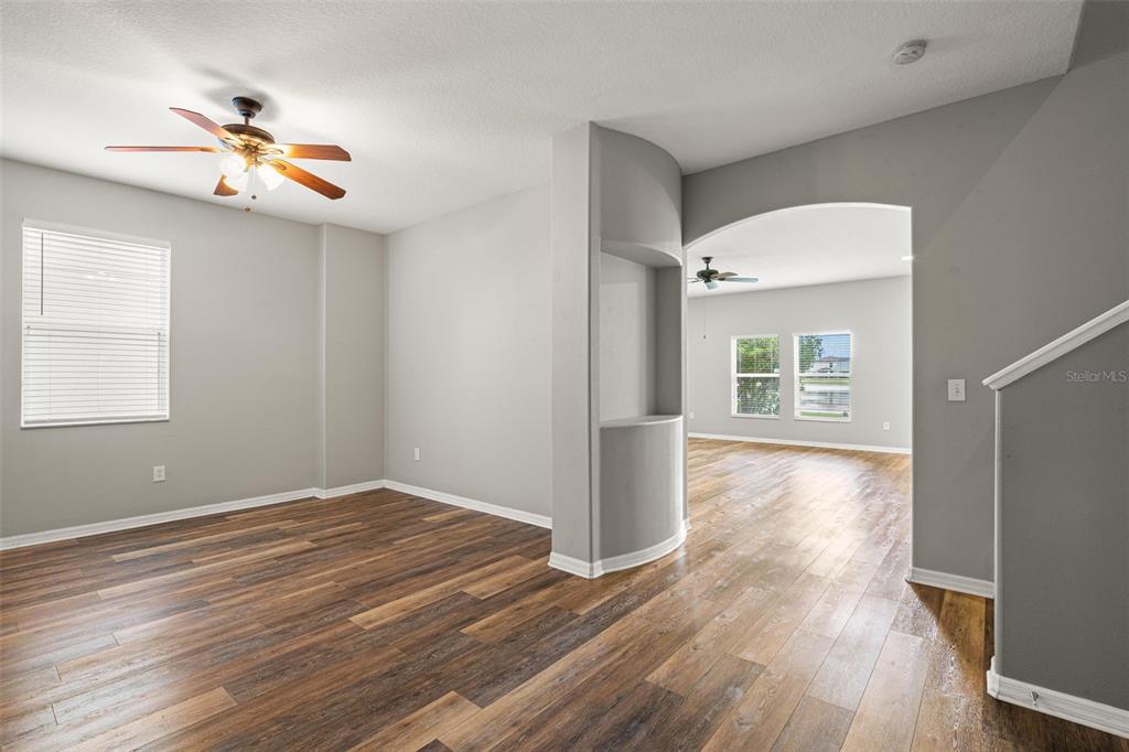 10284 Newminster Loop Ruskin, FL 33573 - Photo 6 of 72