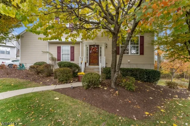 $540,000 | 2 Brock Lane, Hackettstown, NJ 07840