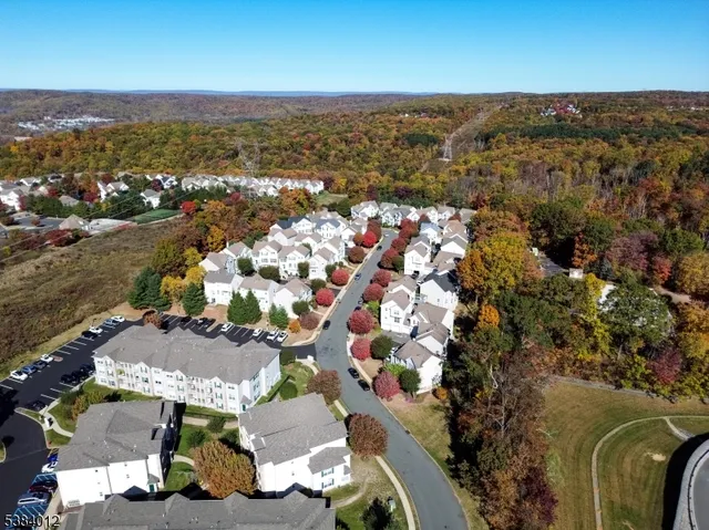 $540,000 | 2 Brock Lane, Hackettstown, NJ 07840