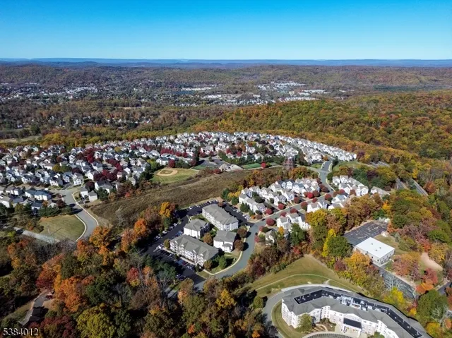 $540,000 | 2 Brock Lane, Hackettstown, NJ 07840