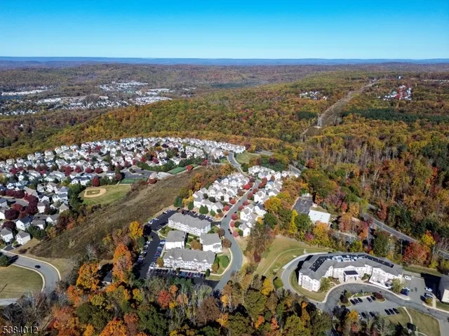 $540,000 | 2 Brock Lane, Hackettstown, NJ 07840