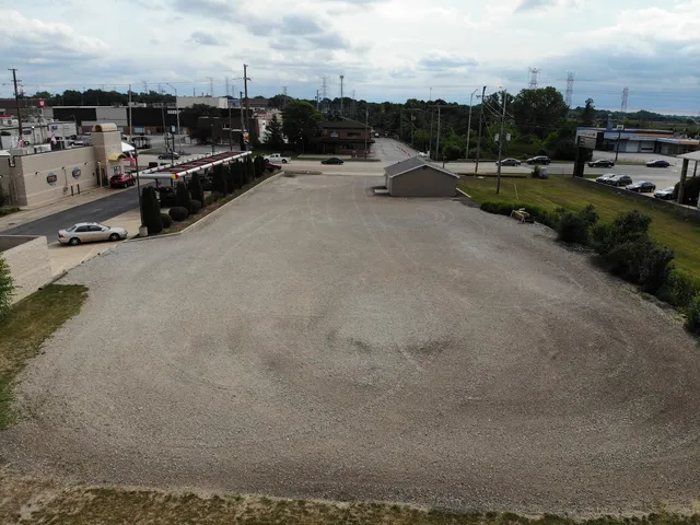 $299,900 | 1824 Plainfield Road, Crest Hill, IL 60403