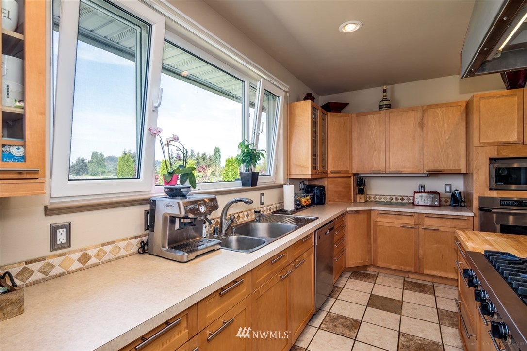 10892 Sterling Road Sedro-Woolley, WA 98284 - Photo 6 of 25 Gallery Image 6