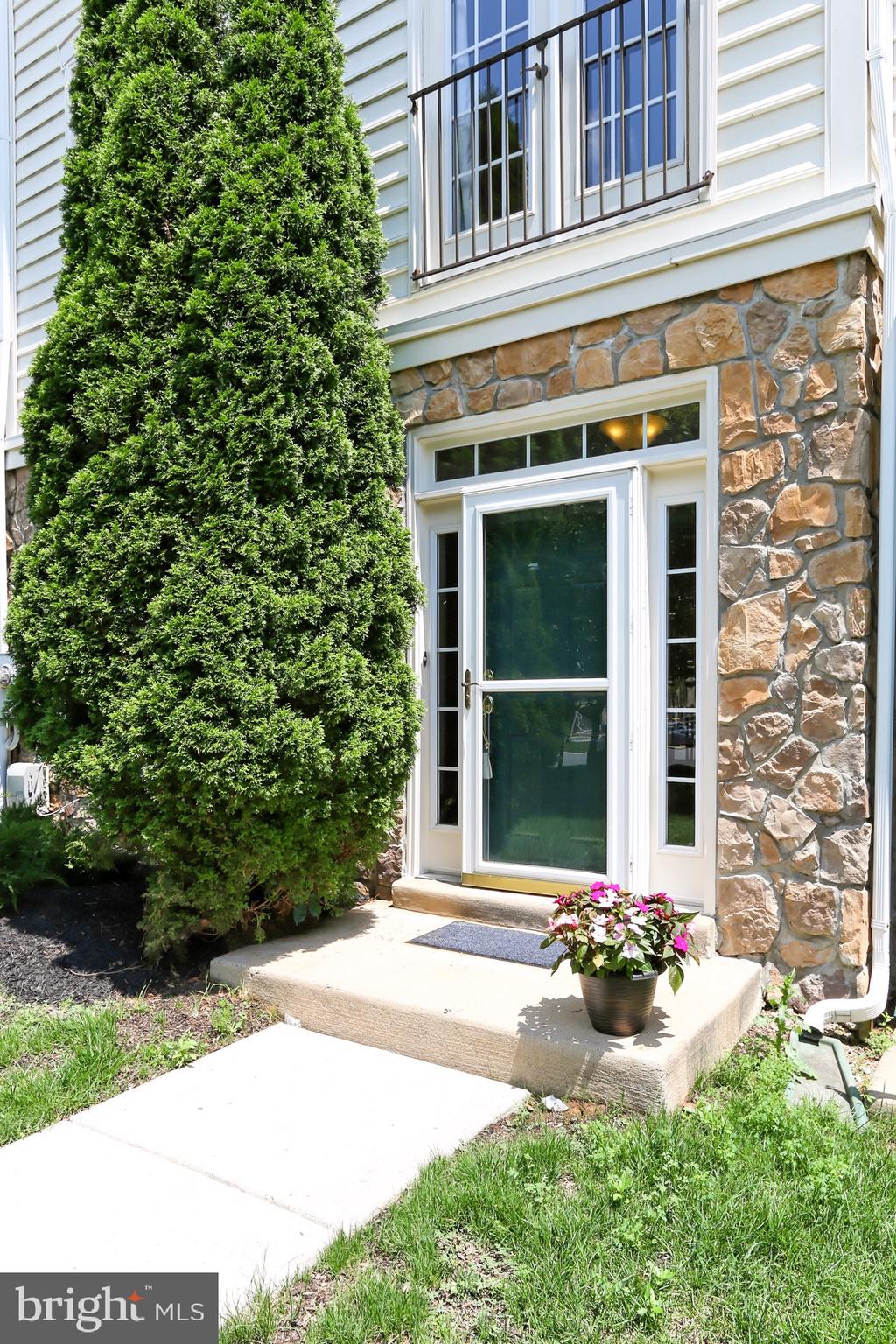 23001 Bulwark Terrace Brambleton, VA 20148 - Photo 10 of 26