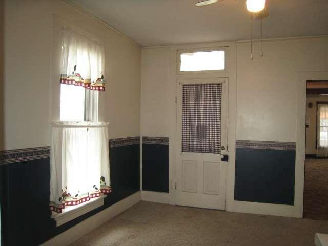 339 West Oak Street Butler, IN 46721 - Photo 6 of 20