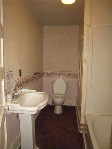 339 West Oak Street Butler, IN 46721 - Photo 8 of 20
