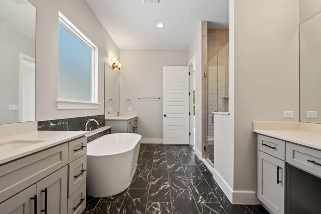 $4,500 | 3018 Sunridge Drive, Unit 6, Austin, TX 78741