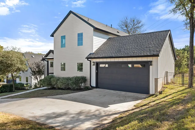 $4,500 | 3018 Sunridge Drive, Unit 6, Austin, TX 78741