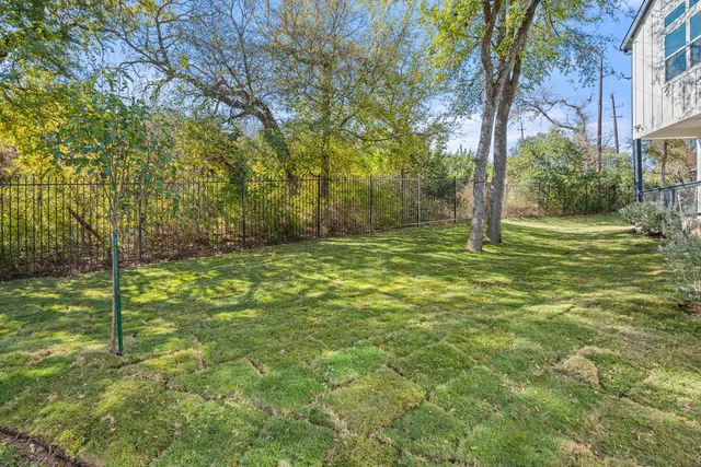 $4,500 | 3018 Sunridge Drive, Unit 6, Austin, TX 78741