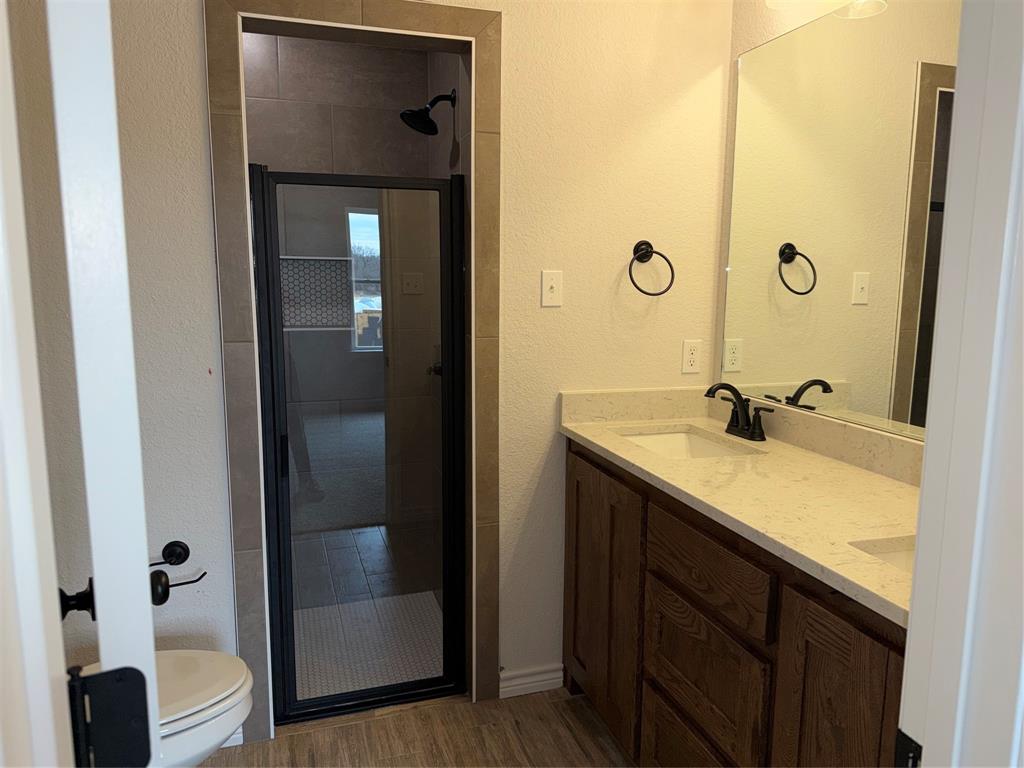 205 Altom Road Springtown, TX 76082 - Photo 6 of 7