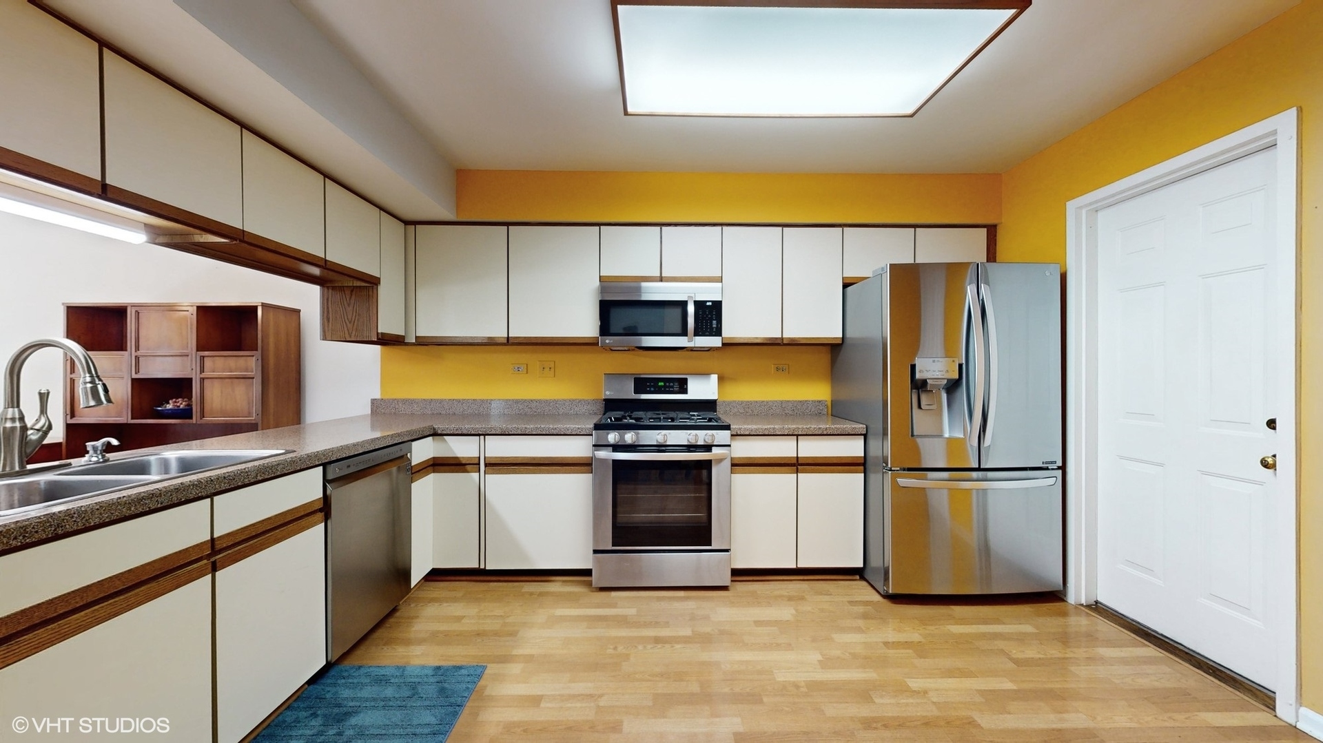 1857 Golfview Drive Bartlett, IL 60103 - Photo 13 of 26 a kitchen with stainless steel appliances granite countertop a refrigerator stove and microwave