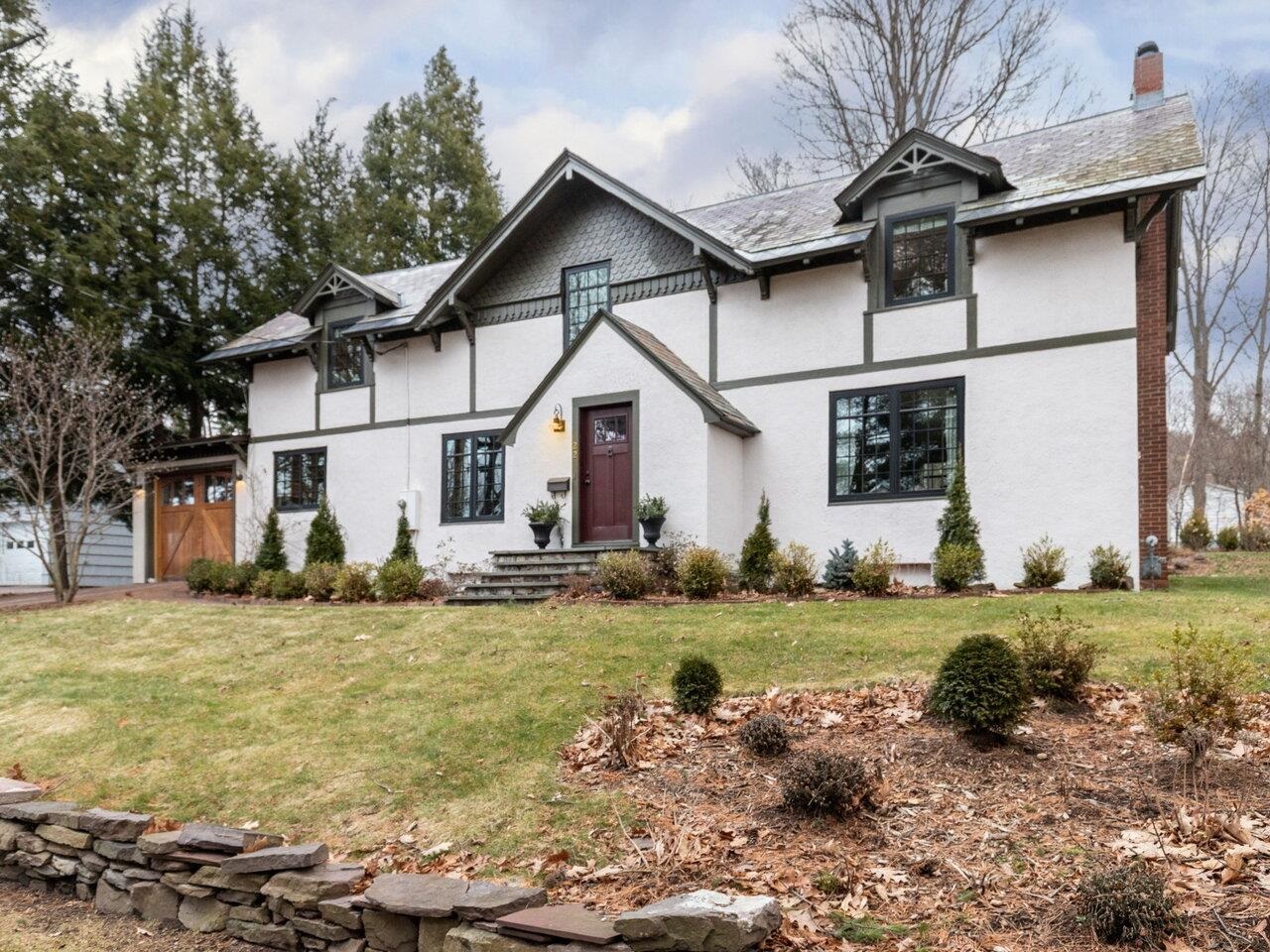 22 Iranistan Road Burlington, VT 05401 - Photo 1 of 45 Gallery Image 1