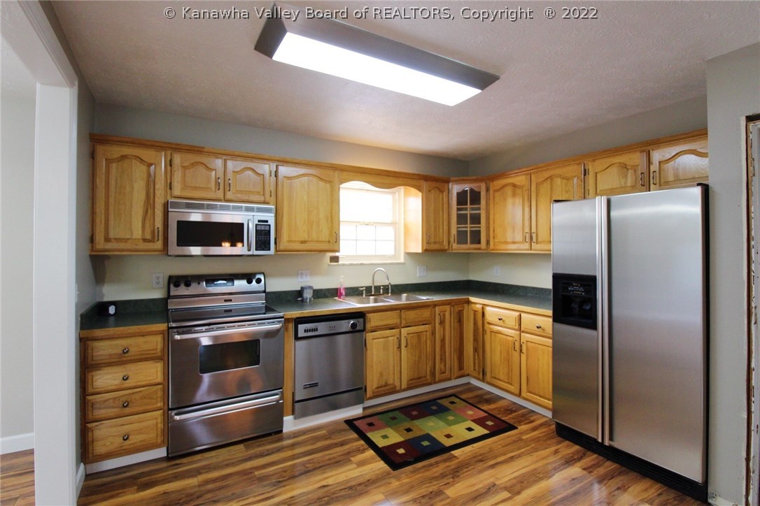100 Jamestown Road Nitro, WV 25143 - Photo 3 of 24 Gallery Image 3