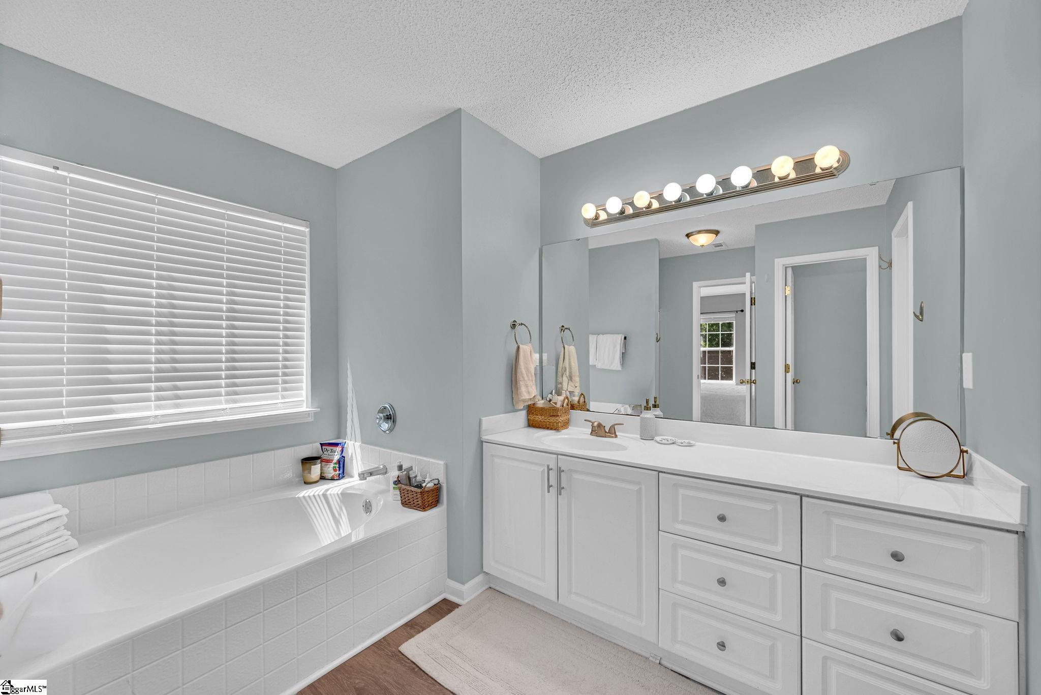 214 Ashridge Way Simpsonville, SC 29681 - Photo 17 of 37