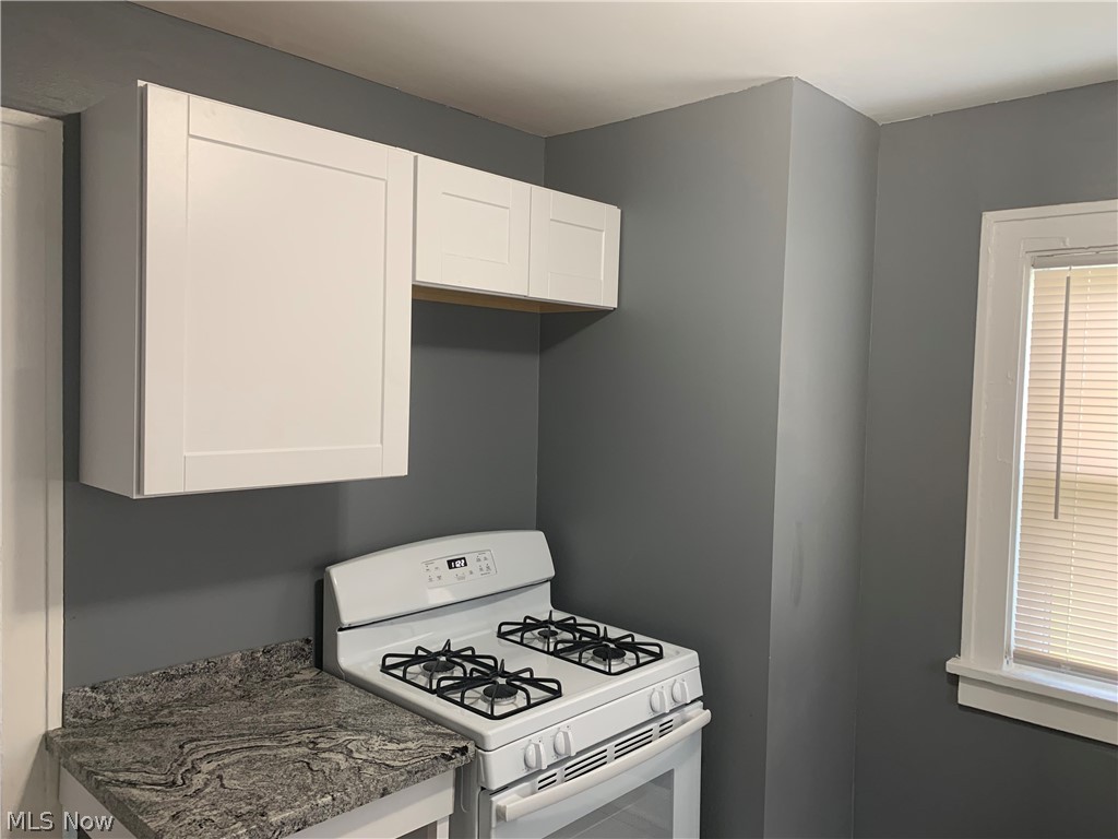 3638 Ludgate Road Cleveland, OH 44120 - Photo 9 of 13