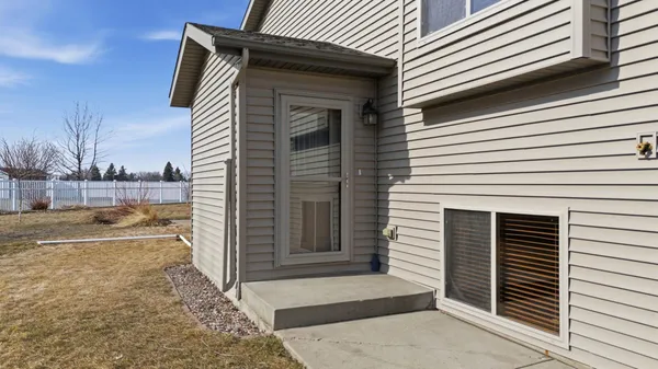 $270,000 | 3200 7th Avenue North, Moorhead, MN 56560