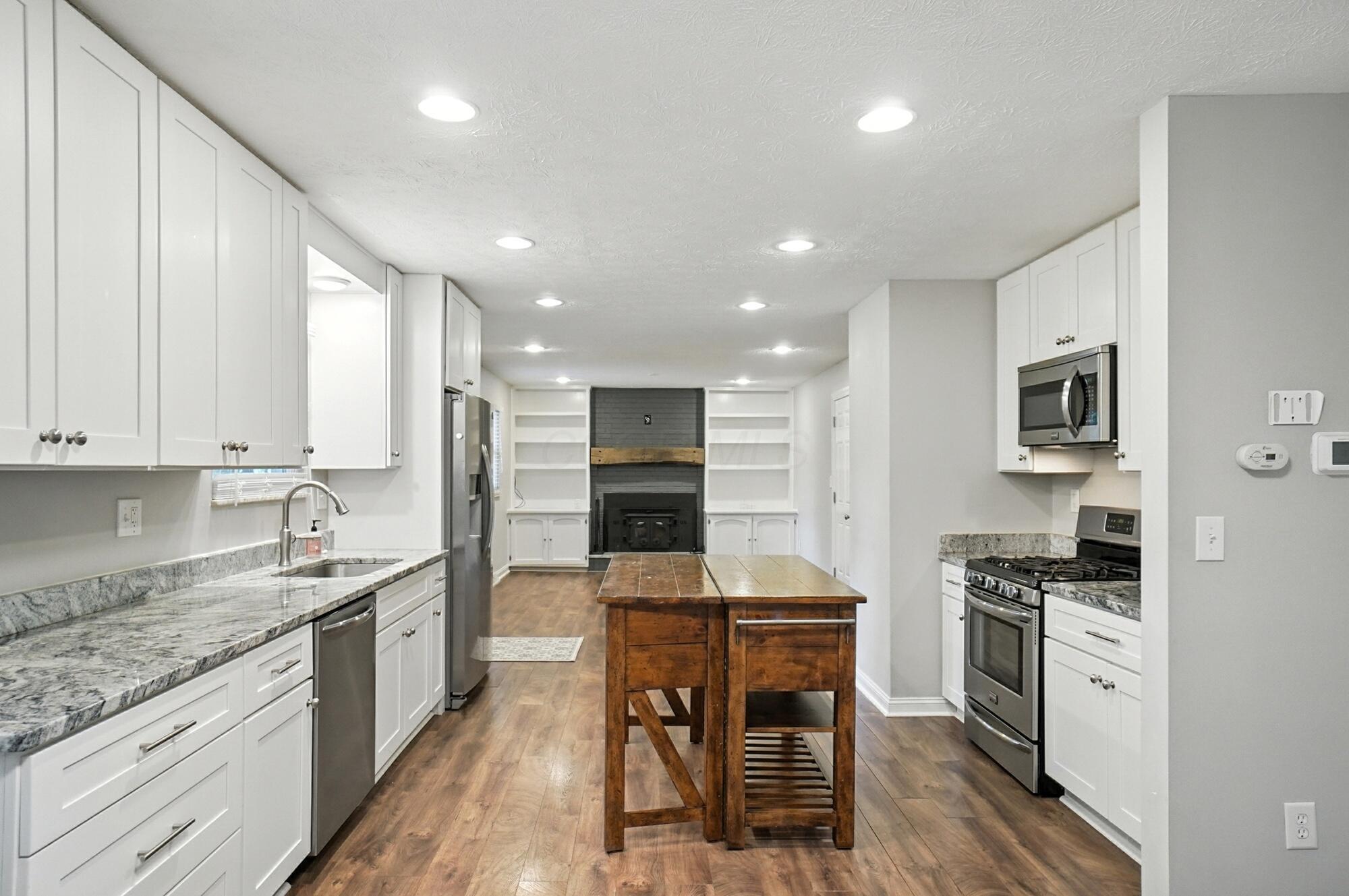 2269 Fishinger Road Upper Arlington, OH 43221 - Photo 15 of 107 stainless steel appliances
