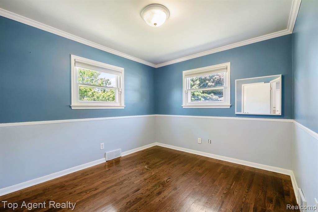 36365 Briarcliff Road Sterling Heights, MI 48312 - Photo 17 of 52