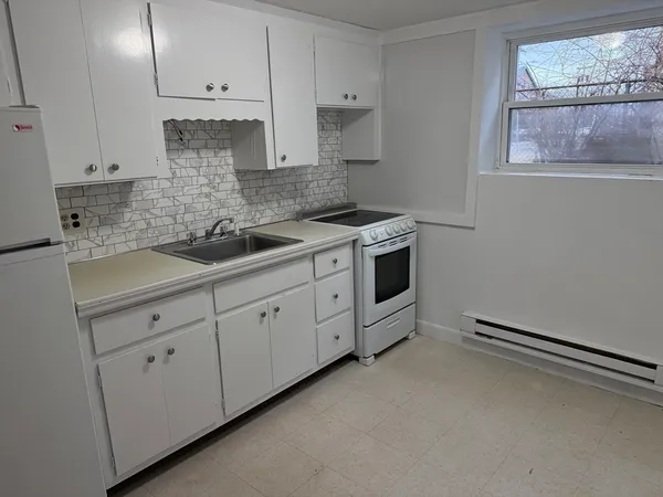 $1,850 | 57 Newbury Avenue, Unit A, Quincy, MA 02171