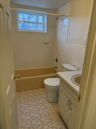 $1,850 | 57 Newbury Avenue, Unit A, Quincy, MA 02171