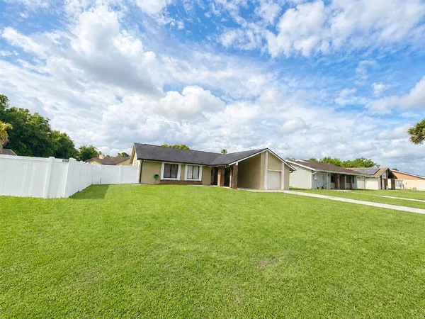 $249,999 | 17 South Flag Drive, Kissimmee, FL 34759