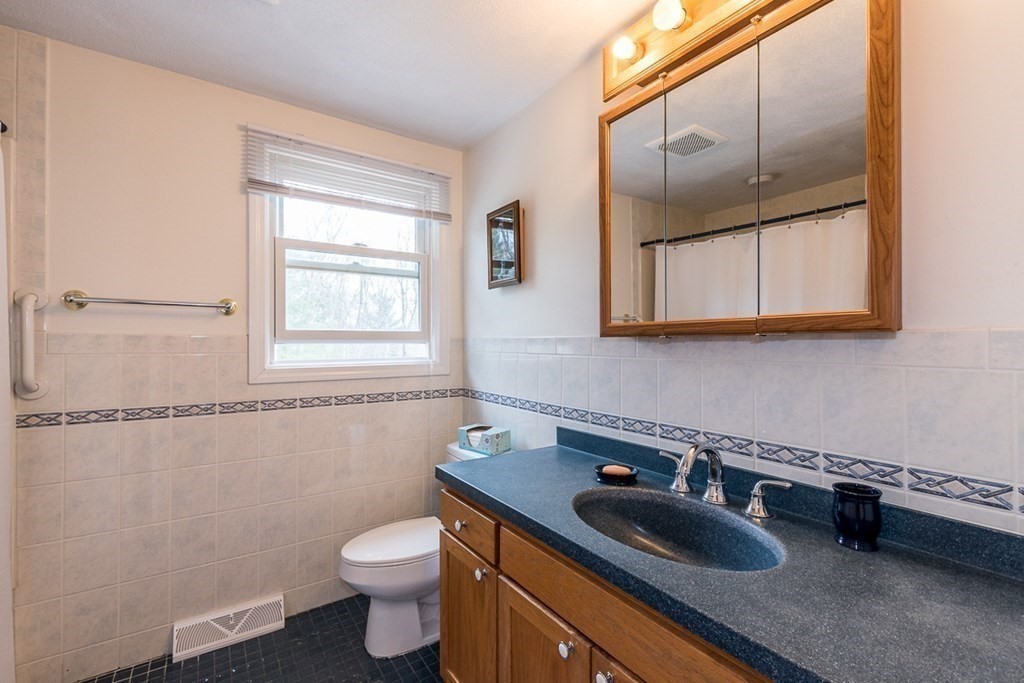 3 Agawam Road Sharon, MA 02067 - Photo 27 of 42 Gallery Image 27
