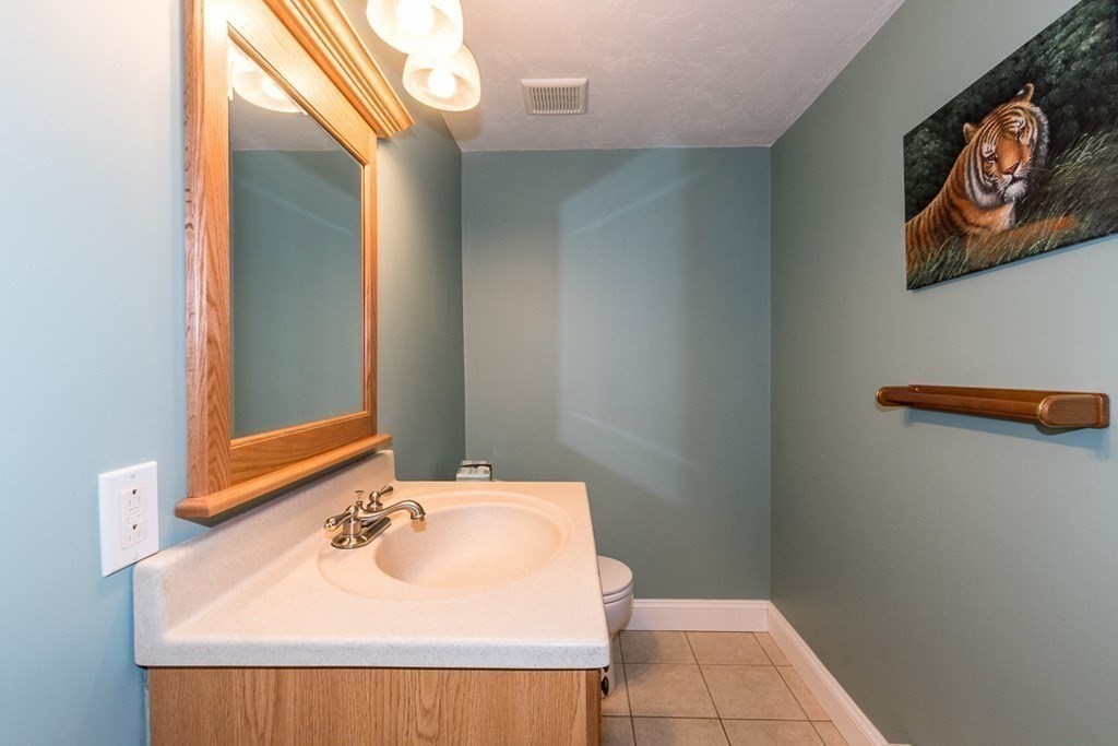 3 Agawam Road Sharon, MA 02067 - Photo 37 of 42 Gallery Image 37