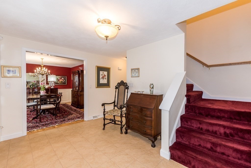 3 Agawam Road Sharon, MA 02067 - Photo 5 of 42 Gallery Image 5