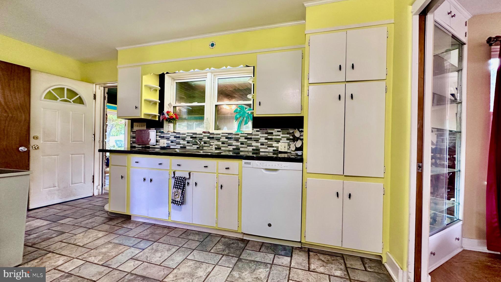 98 Maple Street Macungie, PA 18062 - Photo 9 of 56 a kitchen with stainless steel appliances granite countertop a refrigerator and a stove