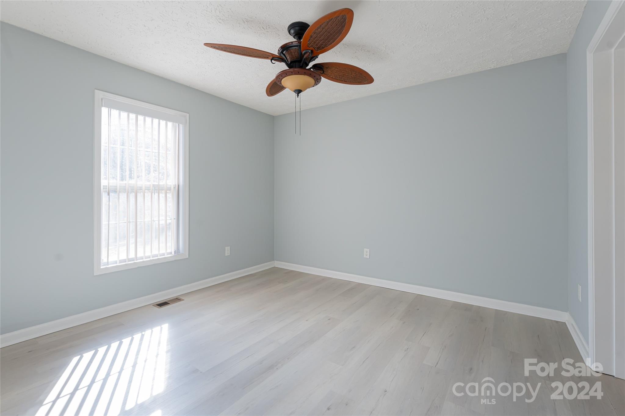 36 Rocking Porch Road Asheville, NC 28805 - Photo 17 of 33 Gallery Image 17