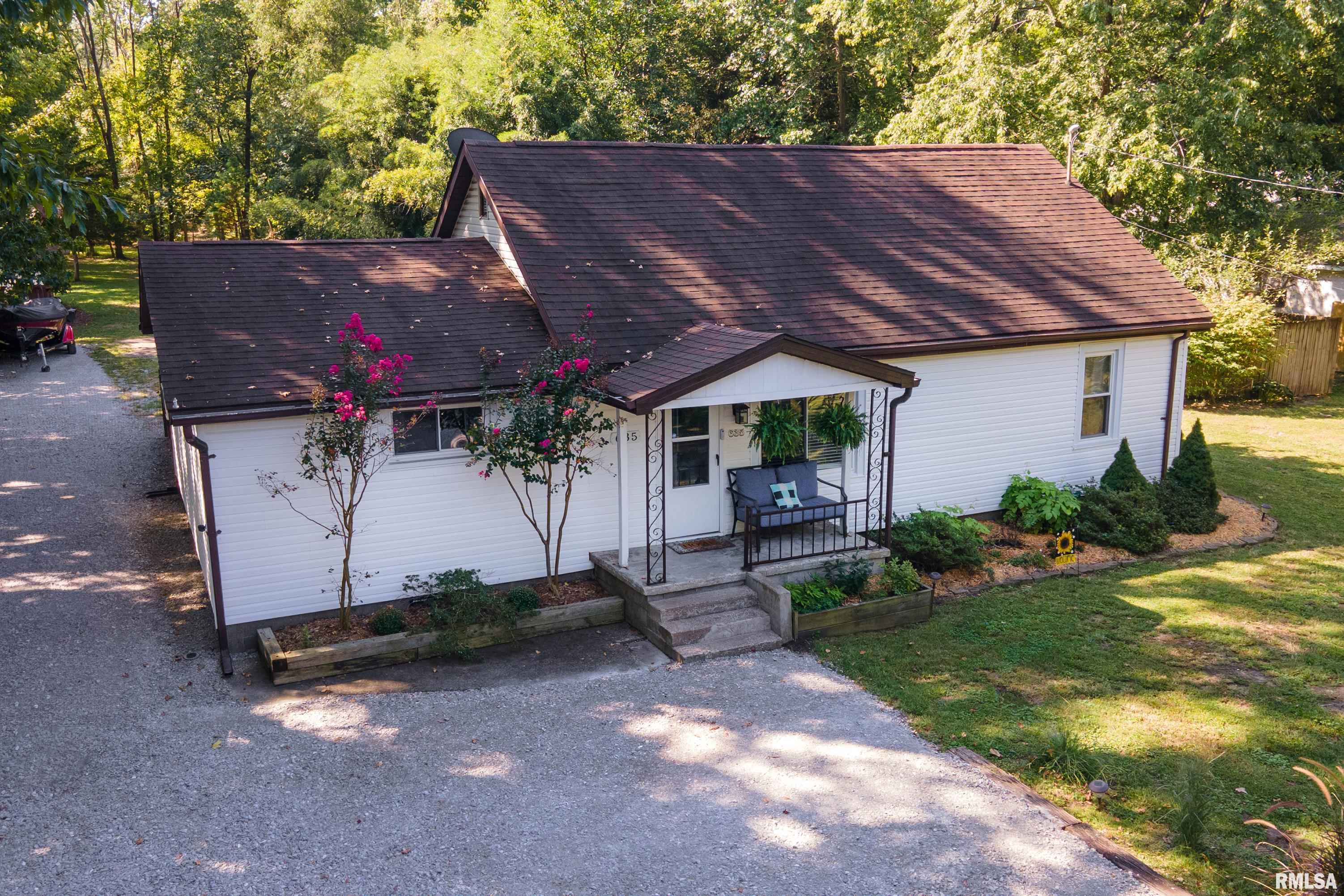 635 Charles Road Carbondale, IL 62901 - Photo 1 of 39 Gallery Image 1