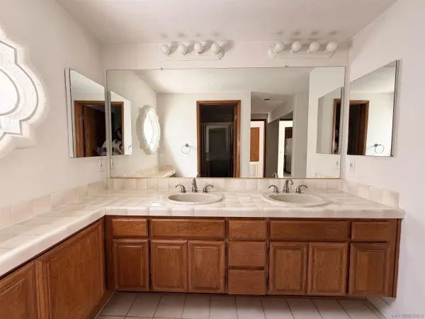 $799,000 | 4012 Nobel Drive, Unit 303, San Diego, CA 92122