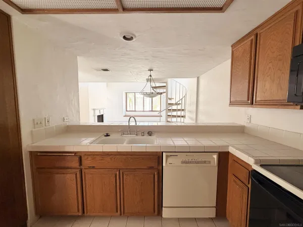 $799,000 | 4012 Nobel Drive, Unit 303, San Diego, CA 92122