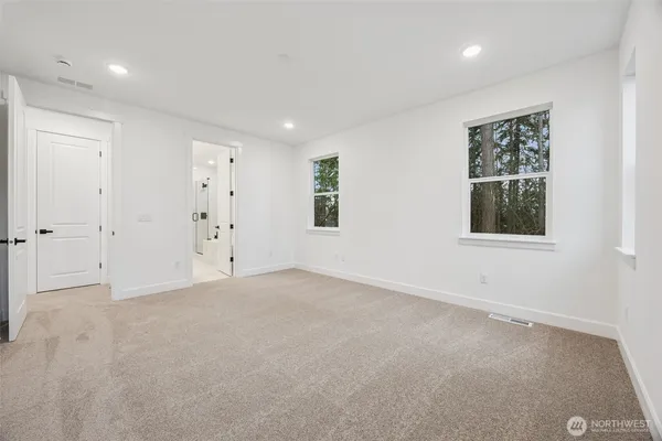 $899,990 | 2207 Oak Court, Unit 8, Milton, WA 98354