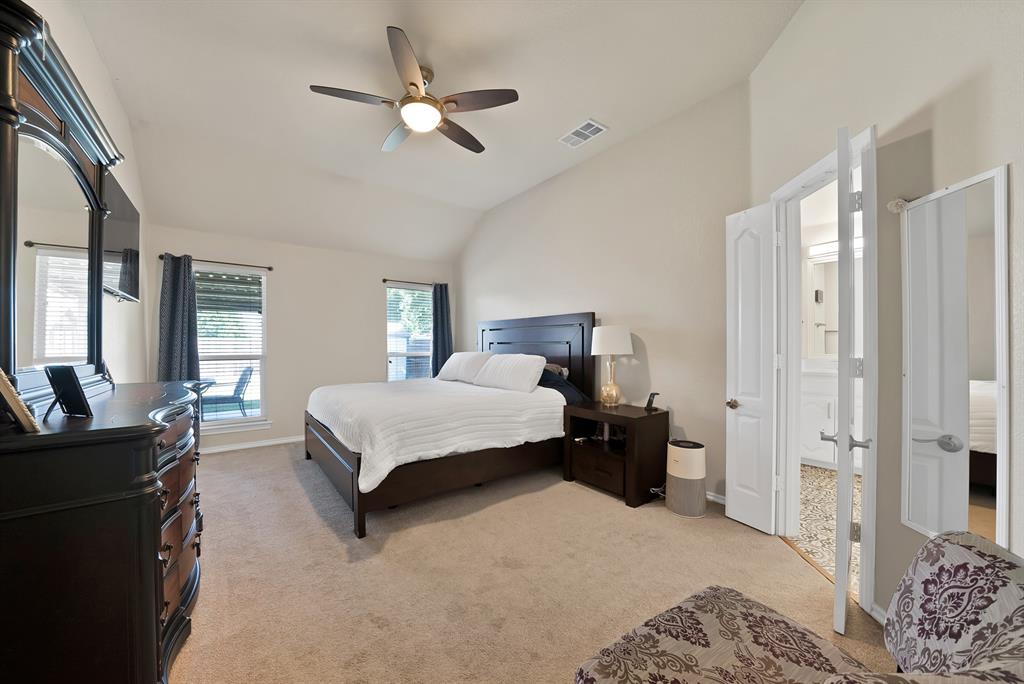 4677 Vespesian Lane Grand Prairie, TX 75052 - Photo 21 of 37
