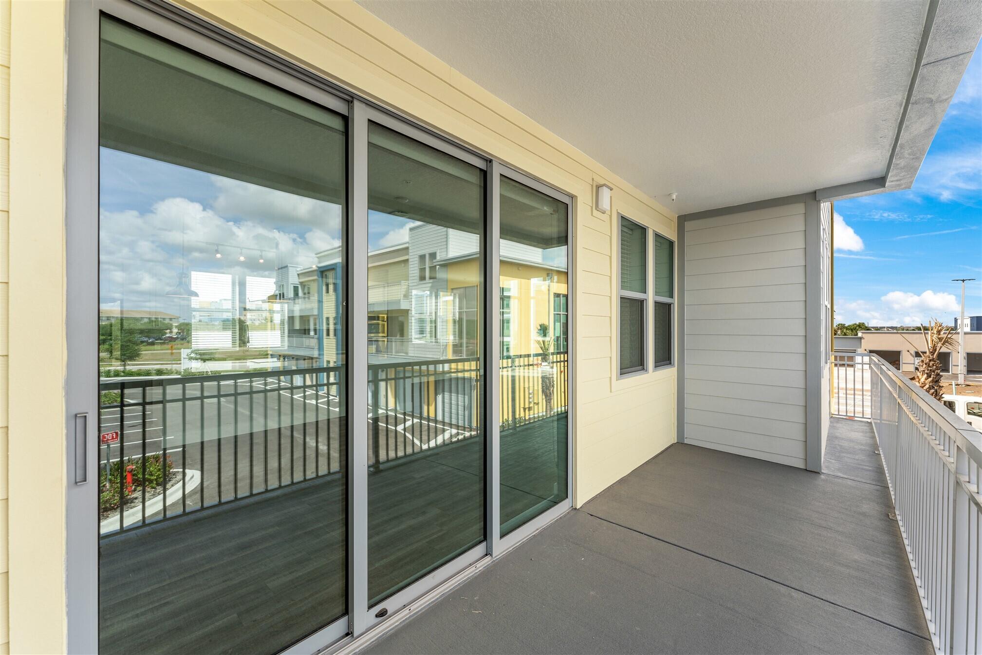 8663 Ivanhoe Drive Melbourne, FL 32940 - Photo 23 of 36 a bathroom with a tub and shower