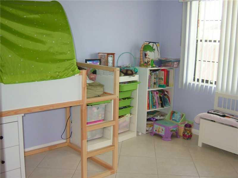 587 Banks Road, Unit 587 Margate, FL 33063 - Photo 11 of 17 Bedroom