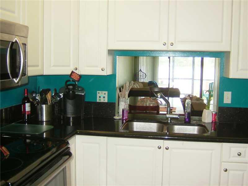 587 Banks Road, Unit 587 Margate, FL 33063 - Photo 7 of 17 Kitchen