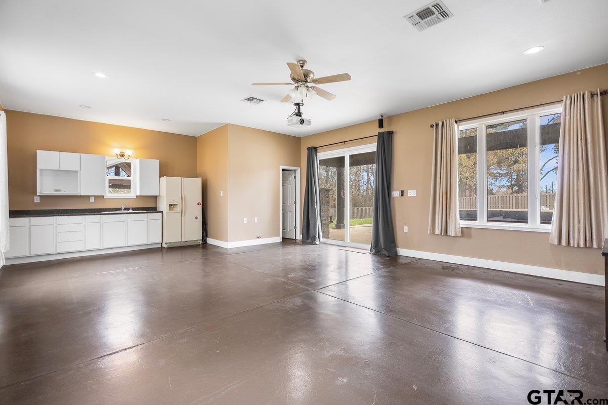 1609 Old Nacogdoches Road Henderson, TX 75654 - Photo 43 of 48