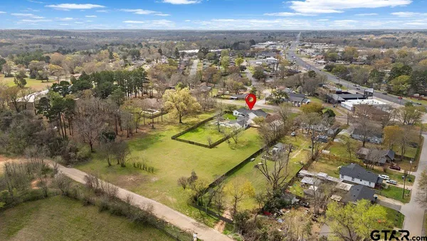 $560,000 | 1609 Old Nacogdoches Road, Henderson, TX 75654