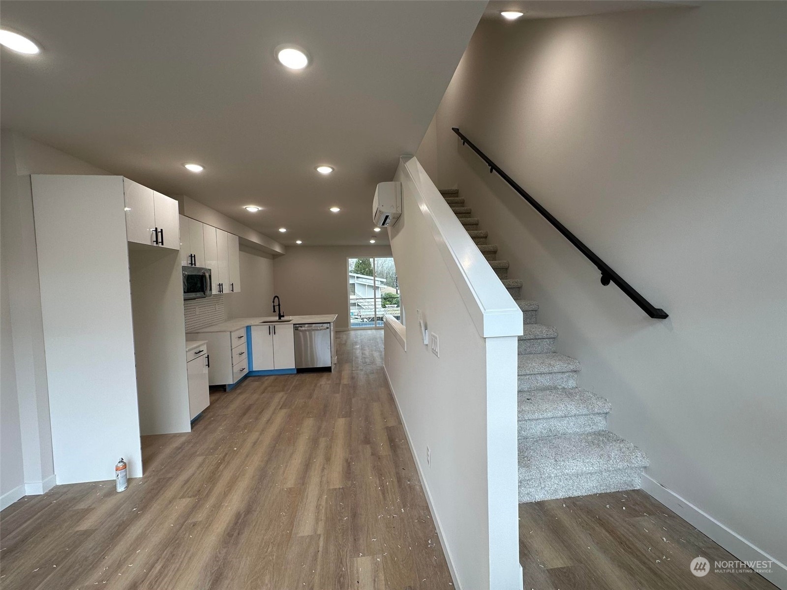 9322 Renton Avenue South Seattle, WA 98118 - Photo 7 of 13