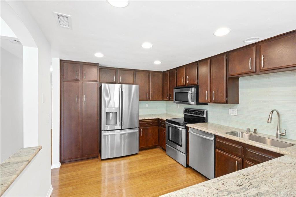 4233 Los Padres Drive Fallbrook, CA 92028 - Photo 11 of 28