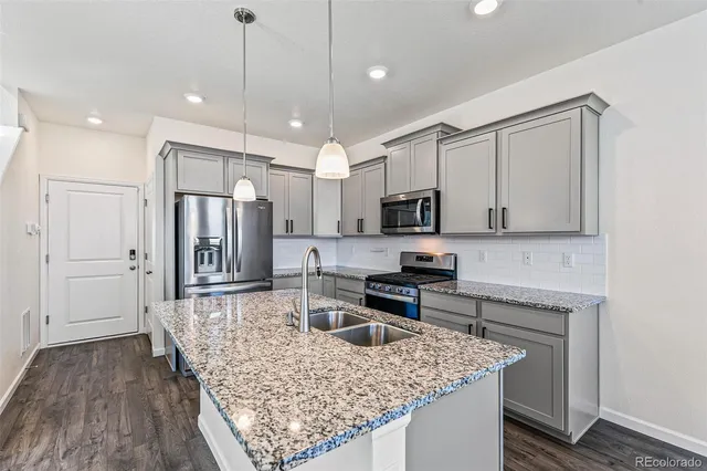 $418,000 | 21761 East 7th Avenue, Aurora, CO 80018