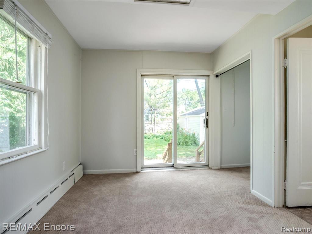 1628 Columbia Road Berkley, MI 48072 - Photo 9 of 15