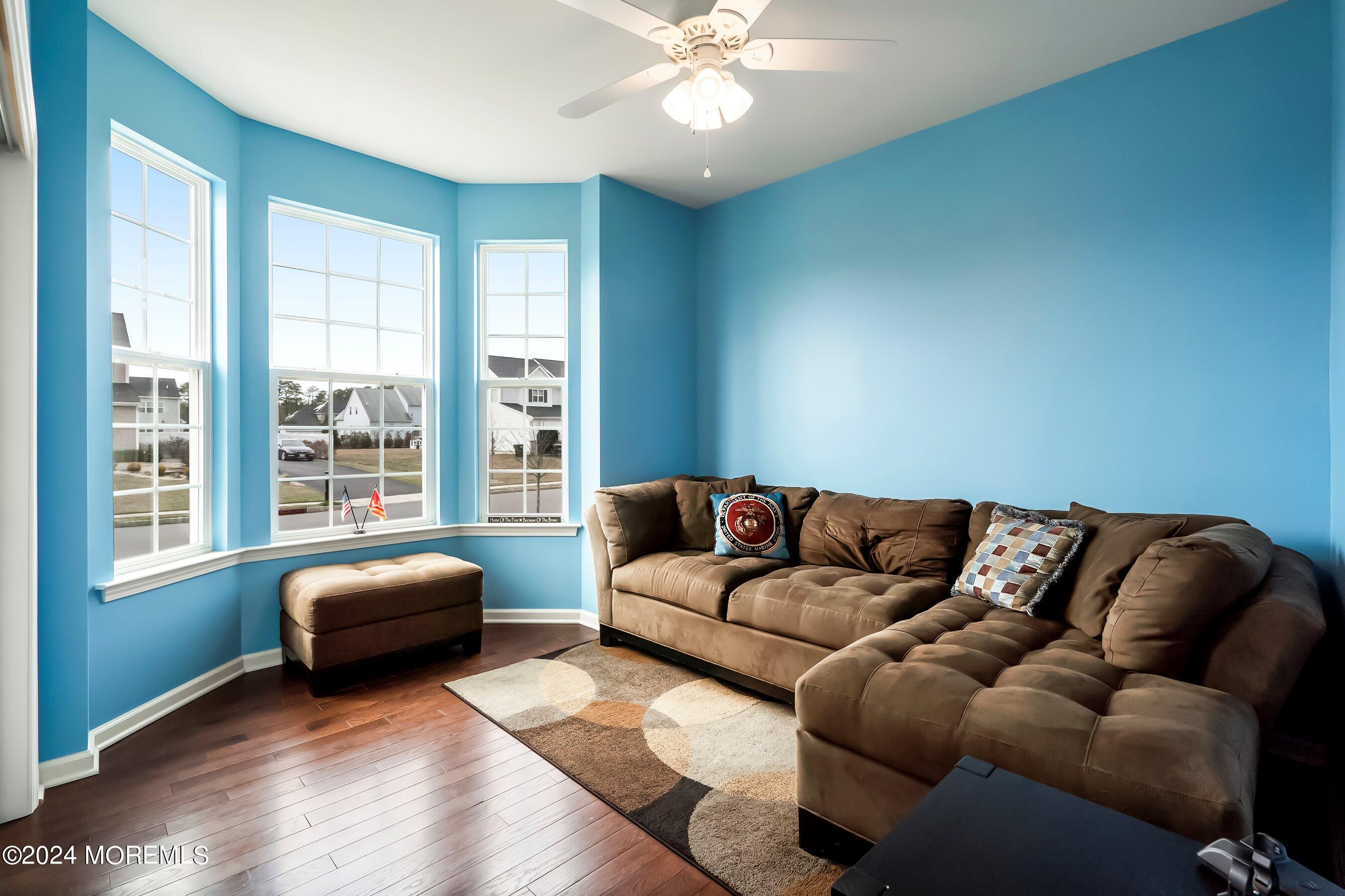 19 Bellagio Road Jackson, NJ 08527 - Photo 24 of 47 23-Living