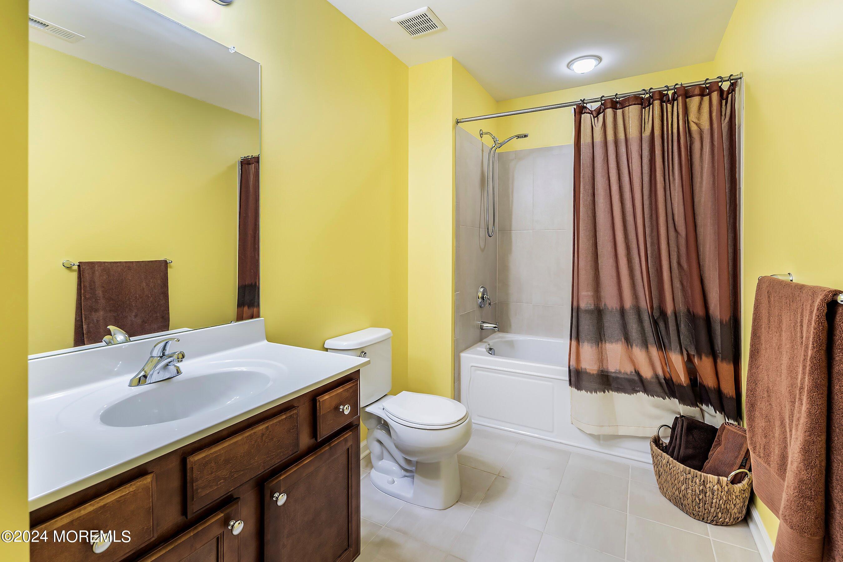 19 Bellagio Road Jackson, NJ 08527 - Photo 34 of 47 33-Bath 3