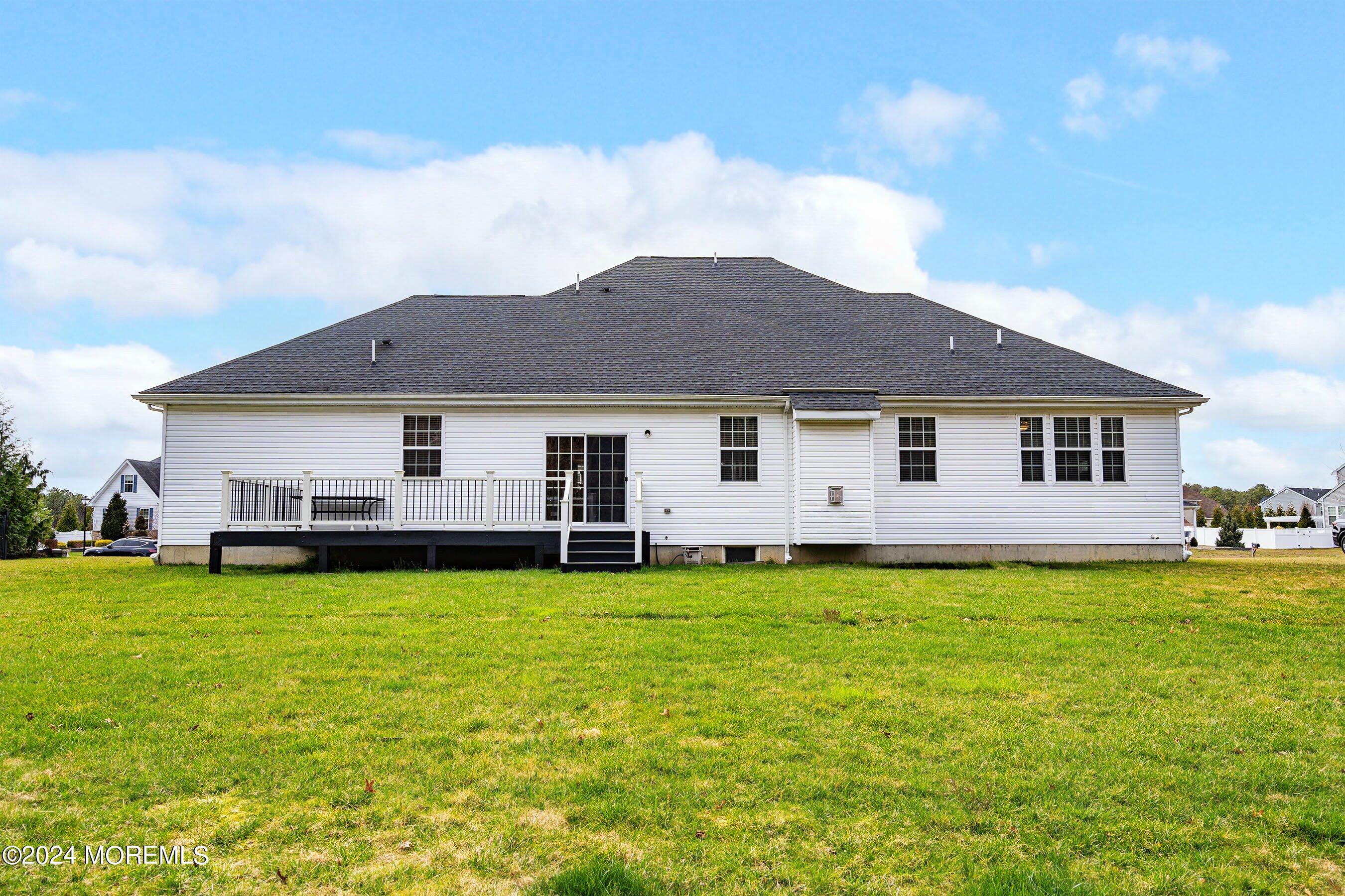 19 Bellagio Road Jackson, NJ 08527 - Photo 44 of 47 43-Rear 1
