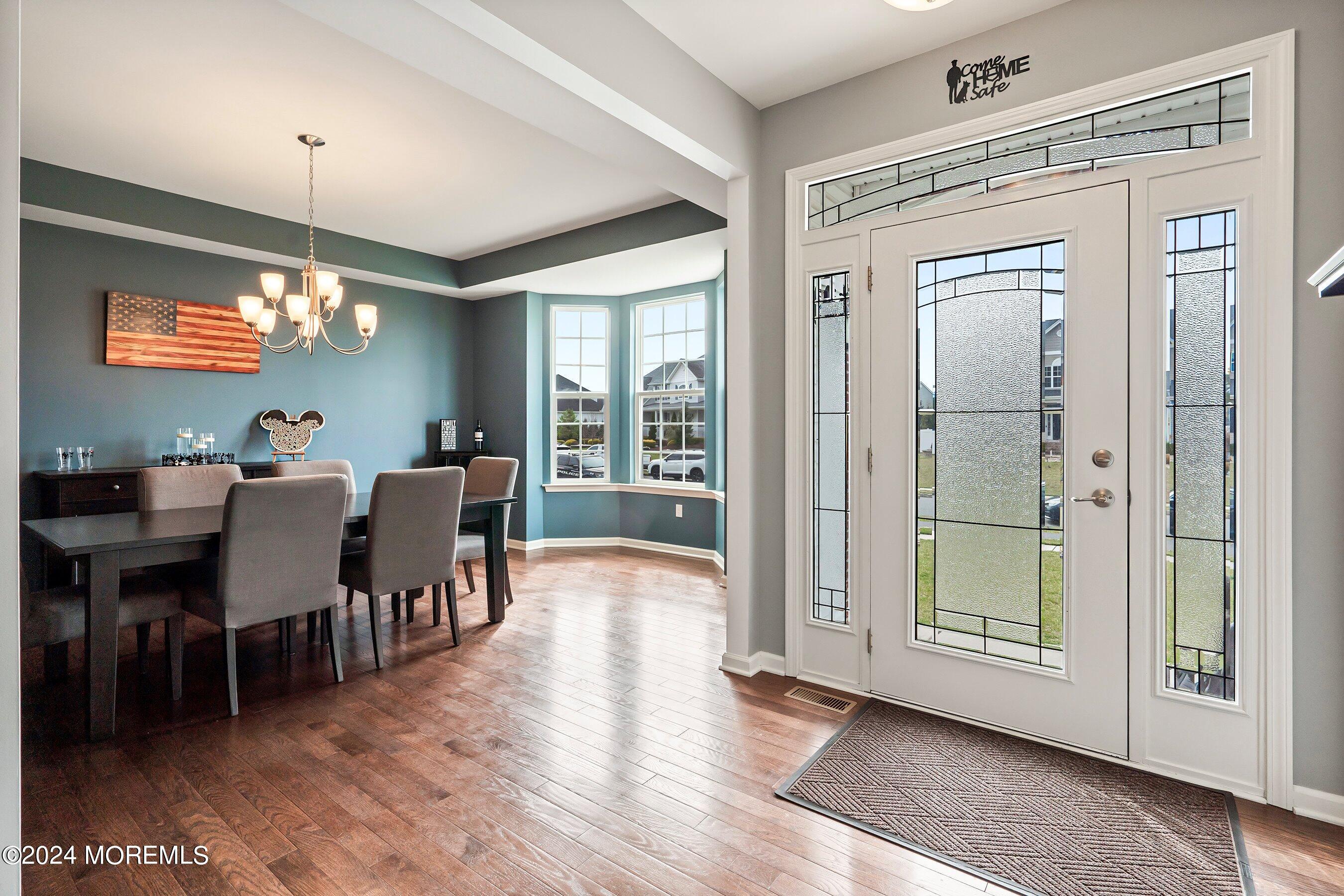 19 Bellagio Road Jackson, NJ 08527 - Photo 6 of 47 05-Foyer to Dining