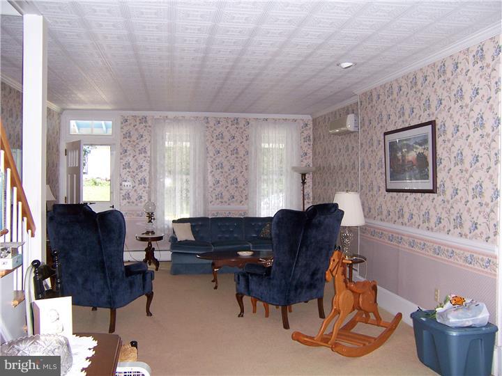 304 Broad Street Spring City, PA 19475 - Photo 10 of 24 Living Room